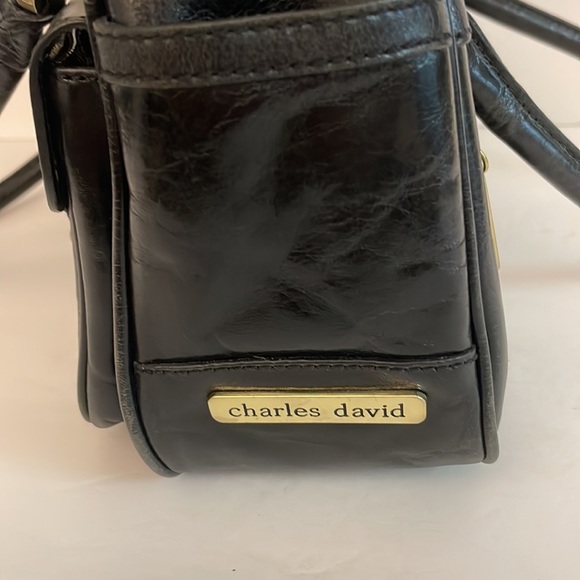 EUC Charles David Black Leather Purse - Picture 4 of 8